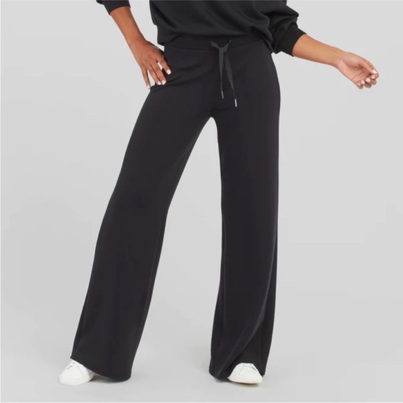 SPANX Pants - SPANX “Air Essentials Wide Leg Pant” Very Black Size Medium New With Tag!